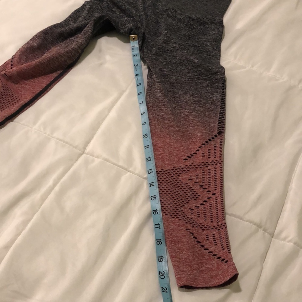 PINK VS cool and comfy Capri ombré leggings - Picture 2 of 6